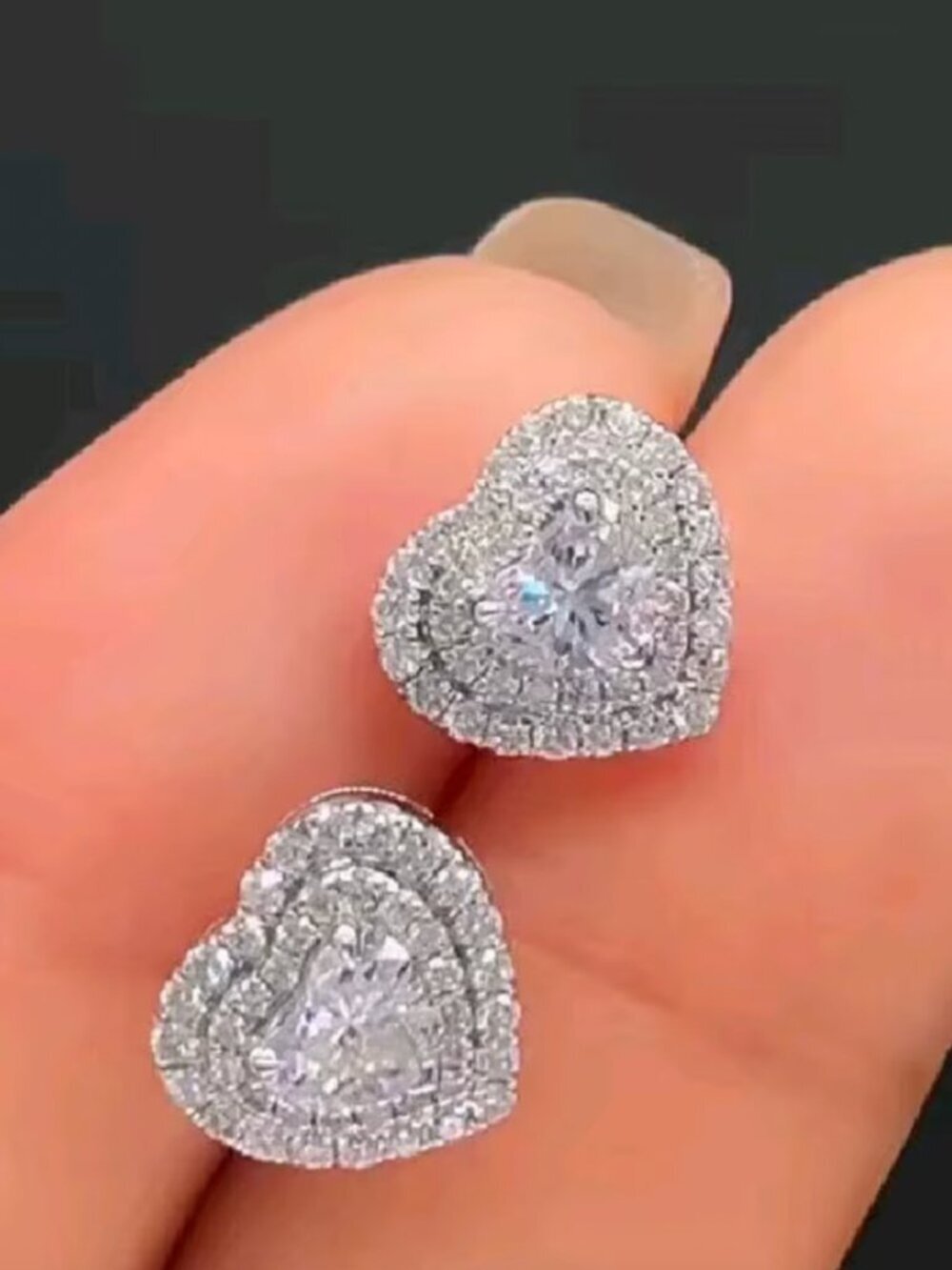 NEW 18k White Gold Diamond Stud Earrings Heart Diamond Earrings